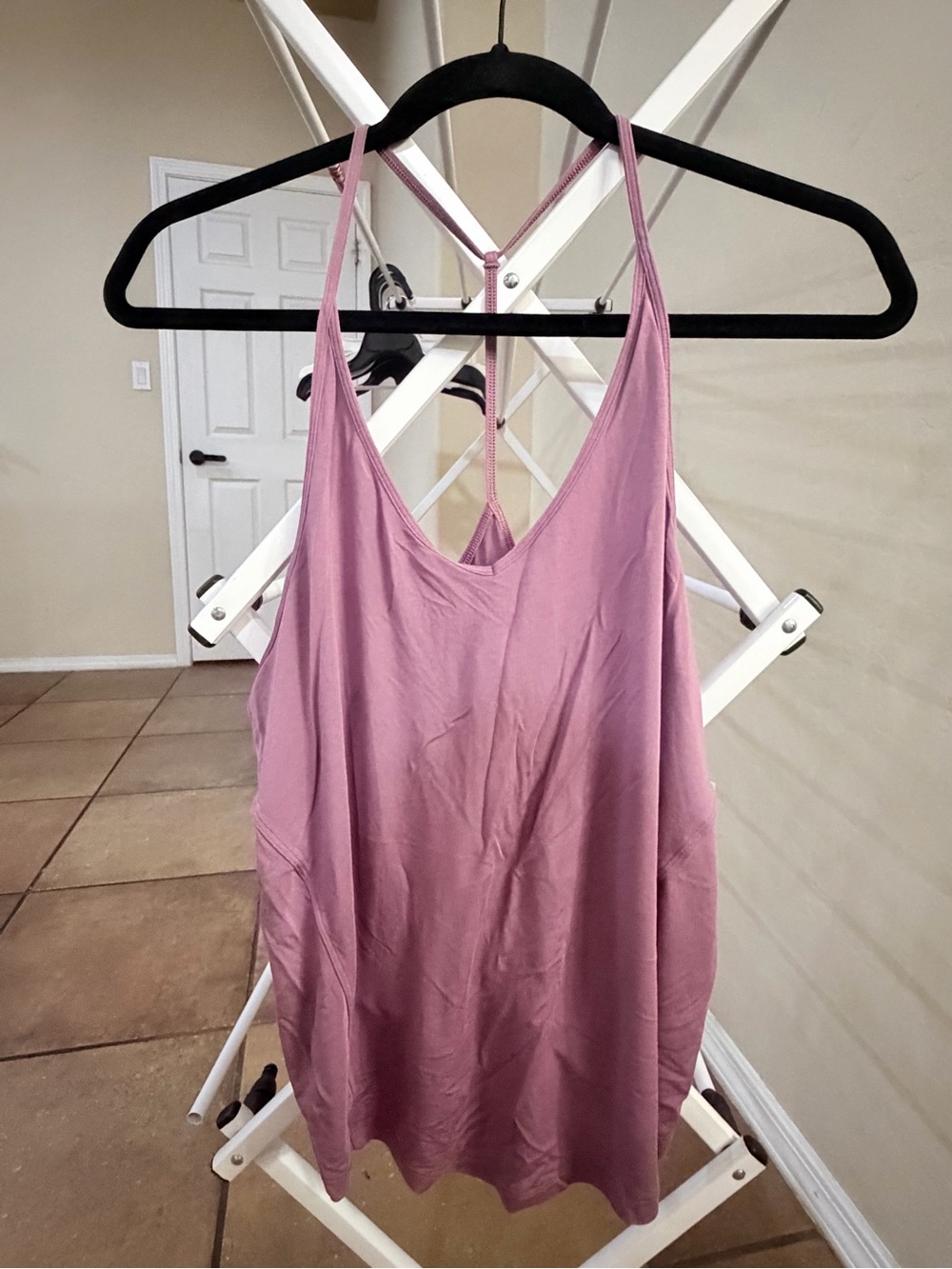 Lululemon adjustable knot tank